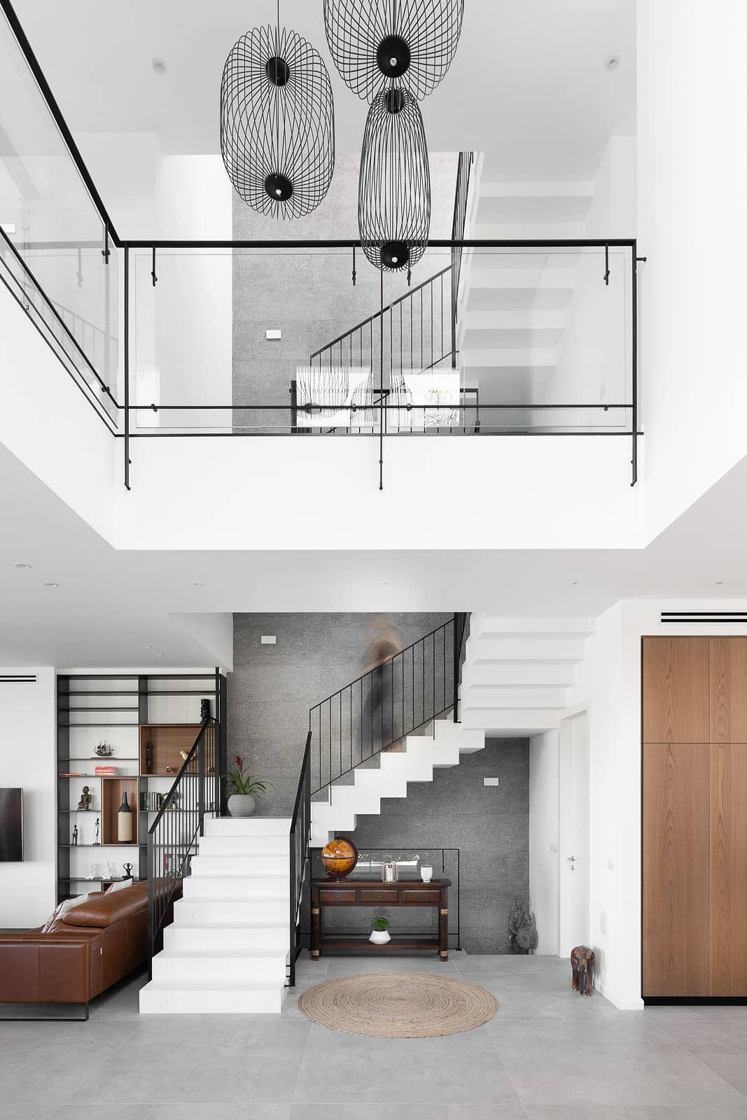 שמירה על הפרטיות: פתרונות עיצוביים ותכנוניים מתקדמים לבתי יוקרה